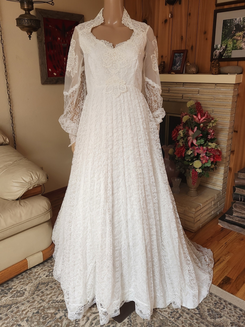 PRISTINE 1970s Bridallure Dress by Alfred Angelo Wedding Set